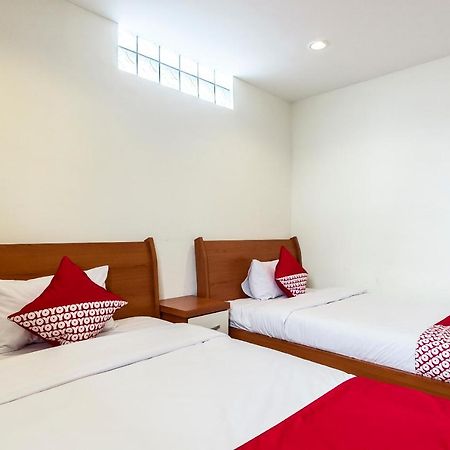 Oyo 294 Andrea Residence Syariah Medan Eksteriør billede