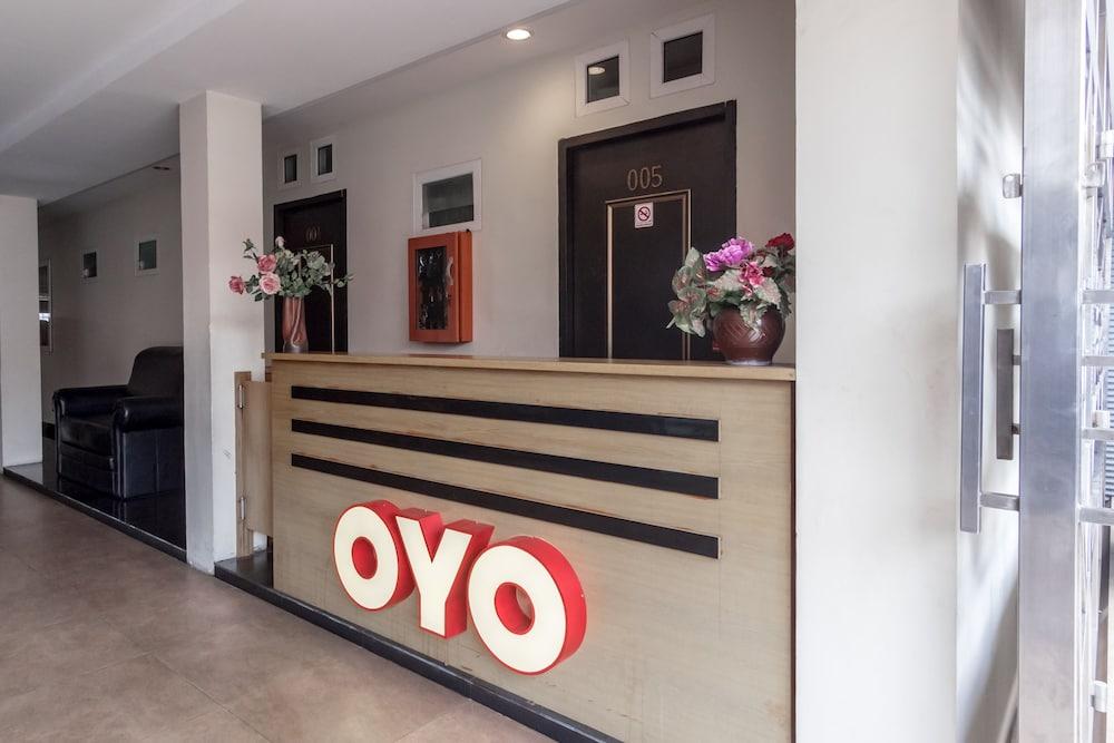 Oyo 294 Andrea Residence Syariah Medan Eksteriør billede