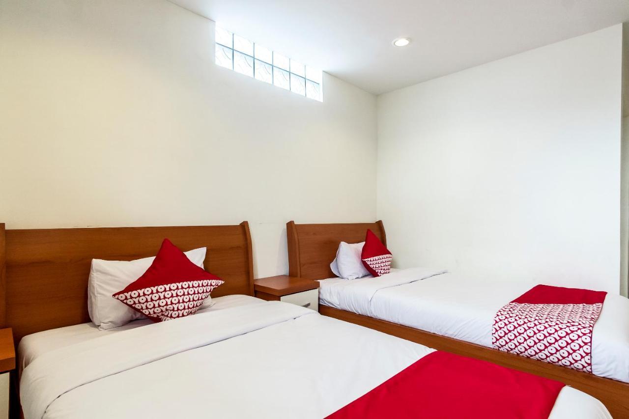 Oyo 294 Andrea Residence Syariah Medan Eksteriør billede