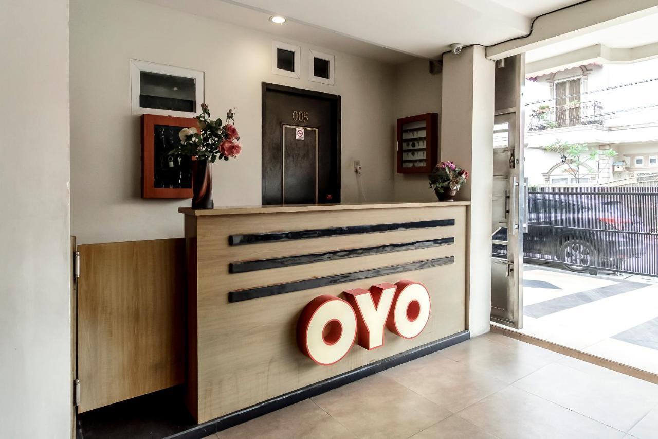 Oyo 294 Andrea Residence Syariah Medan Eksteriør billede