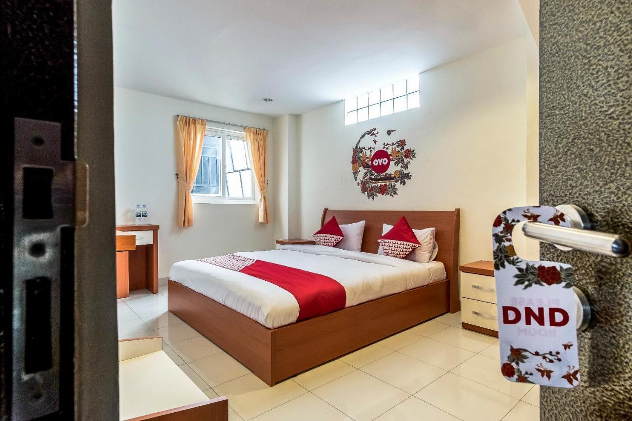 Oyo 294 Andrea Residence Syariah Medan Eksteriør billede