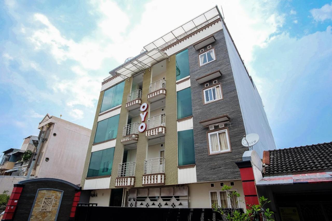 Oyo 294 Andrea Residence Syariah Medan Eksteriør billede