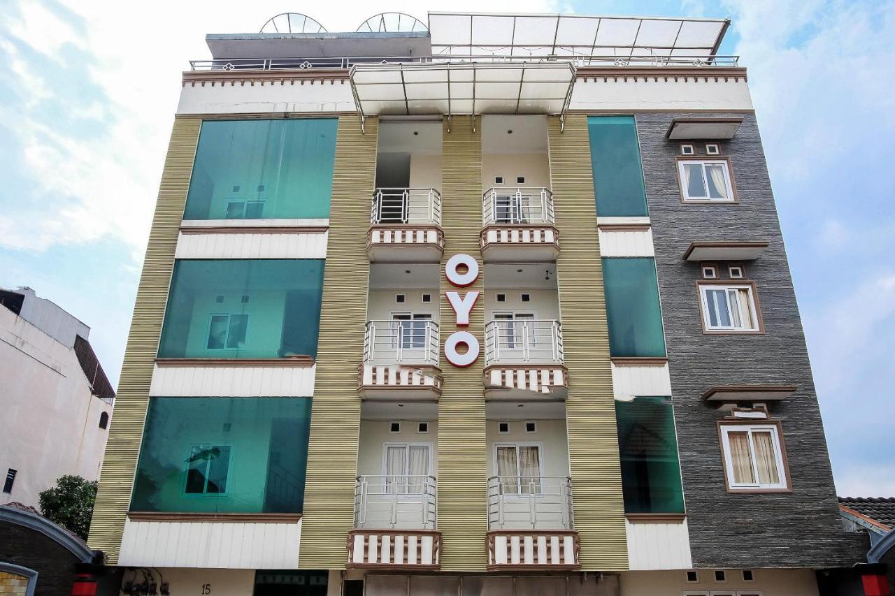 Oyo 294 Andrea Residence Syariah Medan Eksteriør billede
