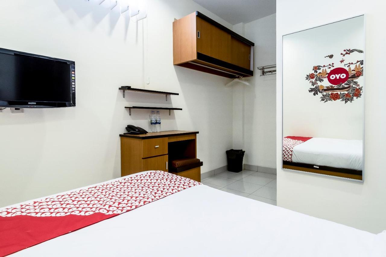 Oyo 294 Andrea Residence Syariah Medan Eksteriør billede